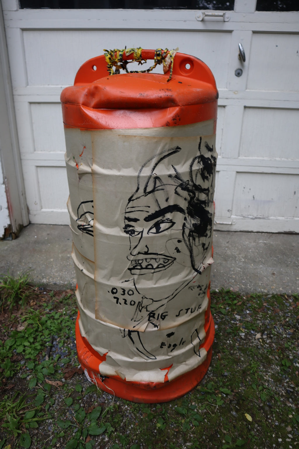 DOUBLE-STACKED TRAFFIC BARREL