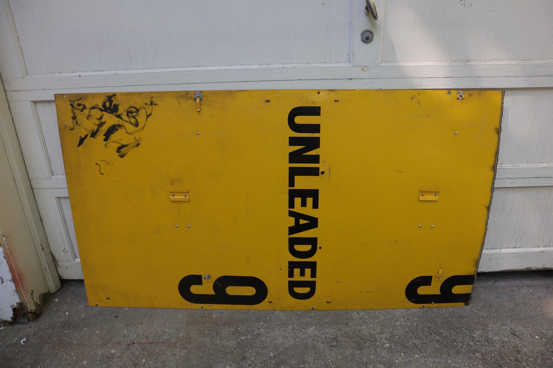 The Accuser ✳✳Unleaded Sign✳